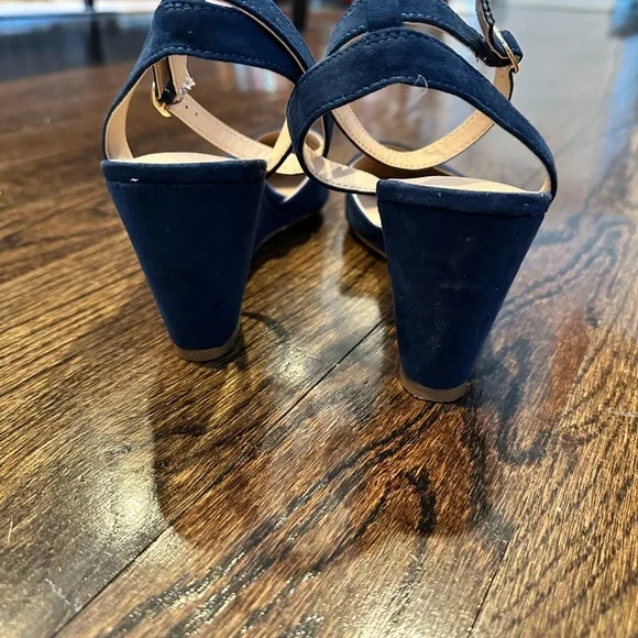 LOFT NWOT Blue Wedge Heels with Ankle Strap - Picture 3 of 9